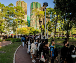 Hongkong pogrążony w żałobie po tragicznym pożarze wieżowców. Liczba ofiar wzrosła do 146