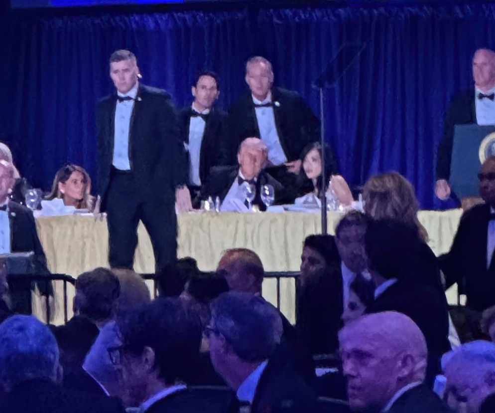 Strzały na kolacji z udziałem Donalda Trumpa