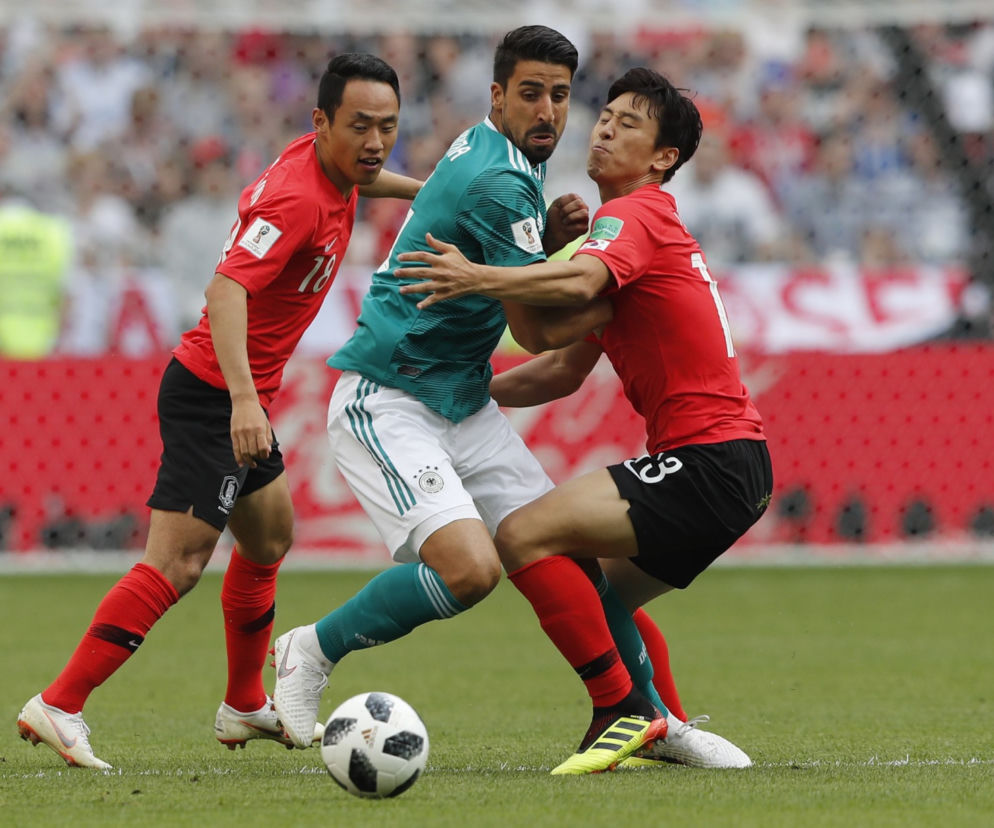 Grupa F: Mecz Korea Płd-Niemcy. Sami Khedira i Koo Ja-cheol