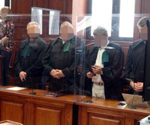 Prezes wielkiej warszawskiej spółdzielni skazana. A z nią znany prawnik i prezenter