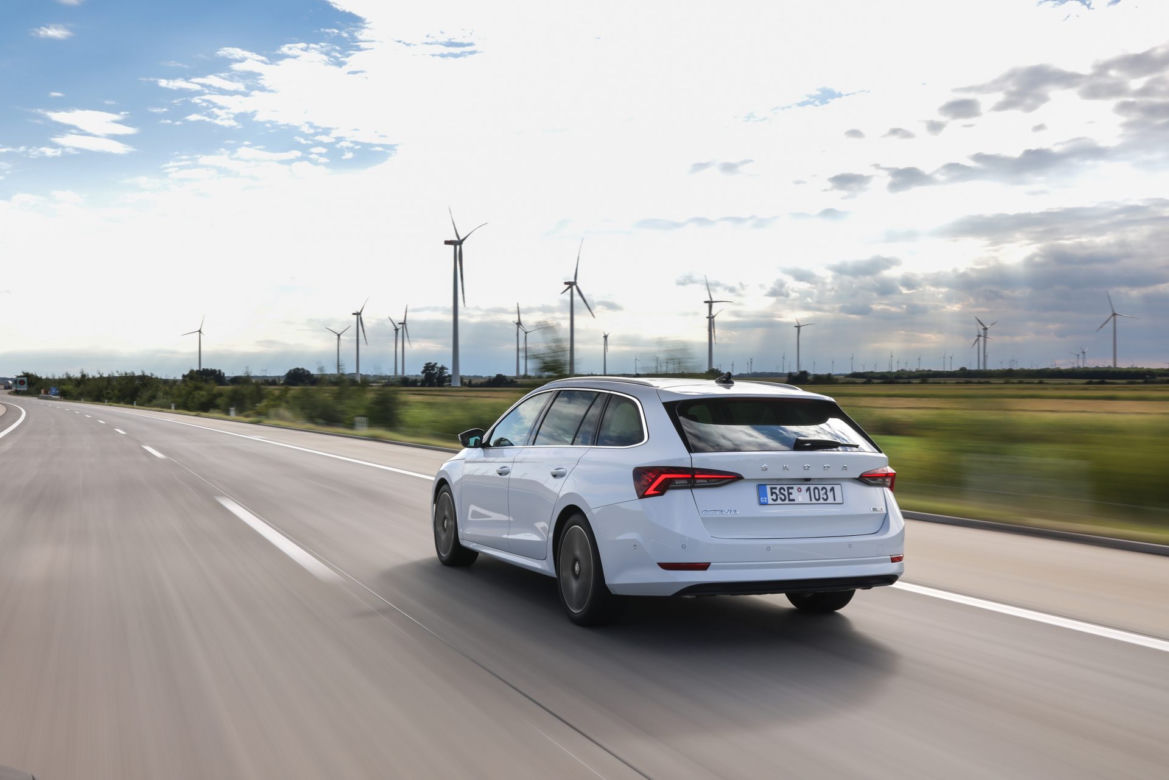 Nowa Skoda Octavia e-Tec