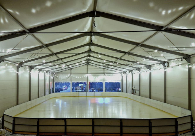 Starachowice stawiają nowe kryte lodowisko! Trwa poszukiwanie sponsora tytularnego – Bilety mogą kosztować tylko 5 zł
