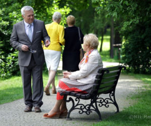 M jak miłość odc. 1009. Barbara (Teresa Lipowska), Stanisław (Włodzimierz Matuszak)