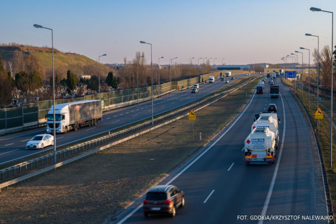 Blokada A2 w stronę Warszawy! Karambol zablokował powroty z weekendu