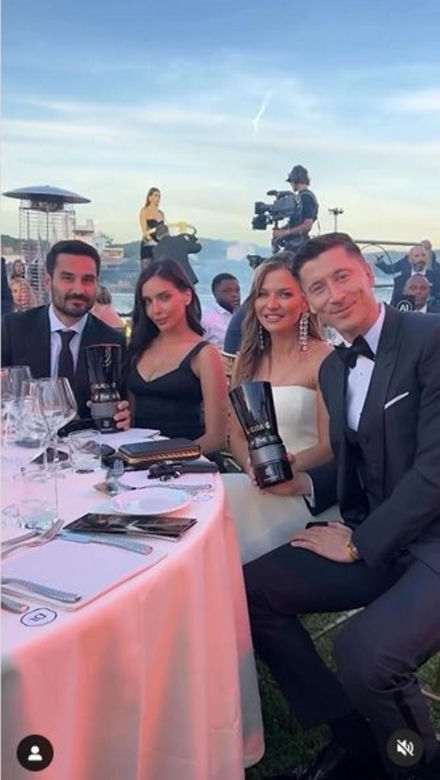 Anna Lewandowska w sukni polskiej marki