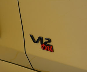 Brabus Rocket 900 Desert Gold 