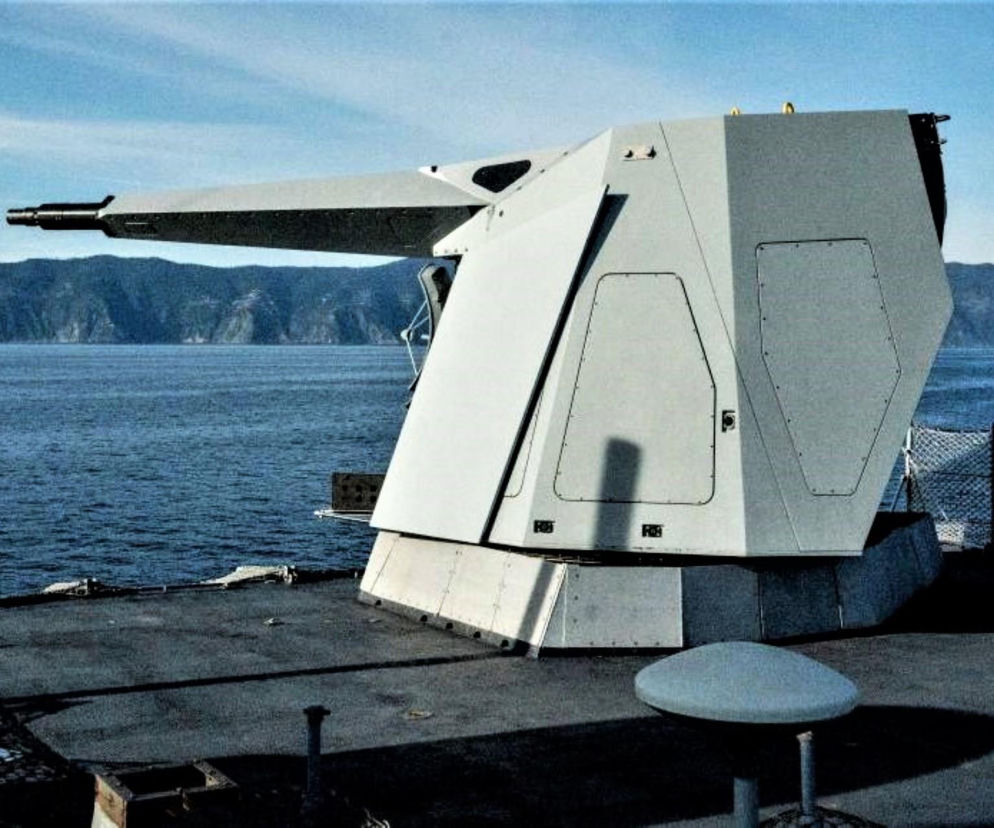 Armata morska Leonardo 76/62 Sovraponte