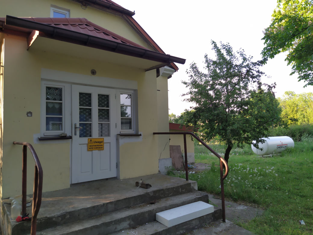 Zobacz jak wyglądał zabytkowy dworek w Ostrówku na początku remontu