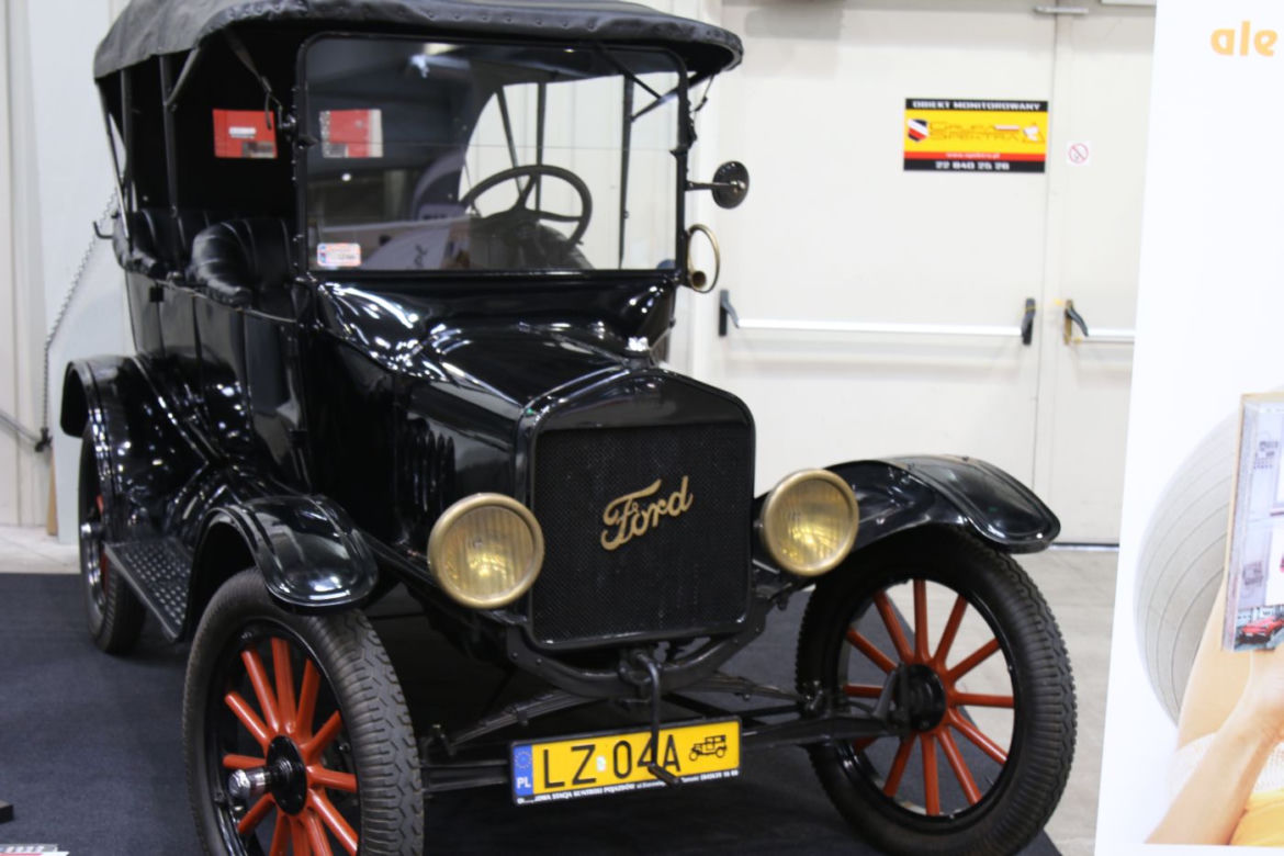 Auto Nostalgia 2016