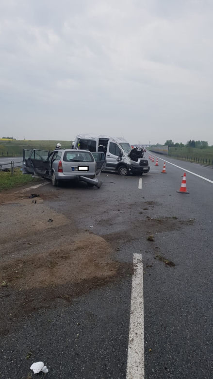 Wypadek na A1. Zderzyły się dwa samochody. 7 osób jest poszkodowanych