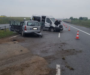 Wypadek na A1. Zderzyły się dwa samochody. 7 osób jest poszkodowanych