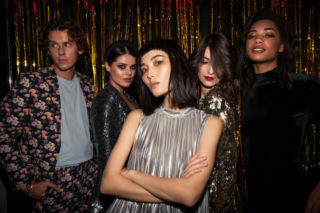 Najmodniejsze trendy na karnawał. W tych stylizacjach naprawdę zabłyśniesz 