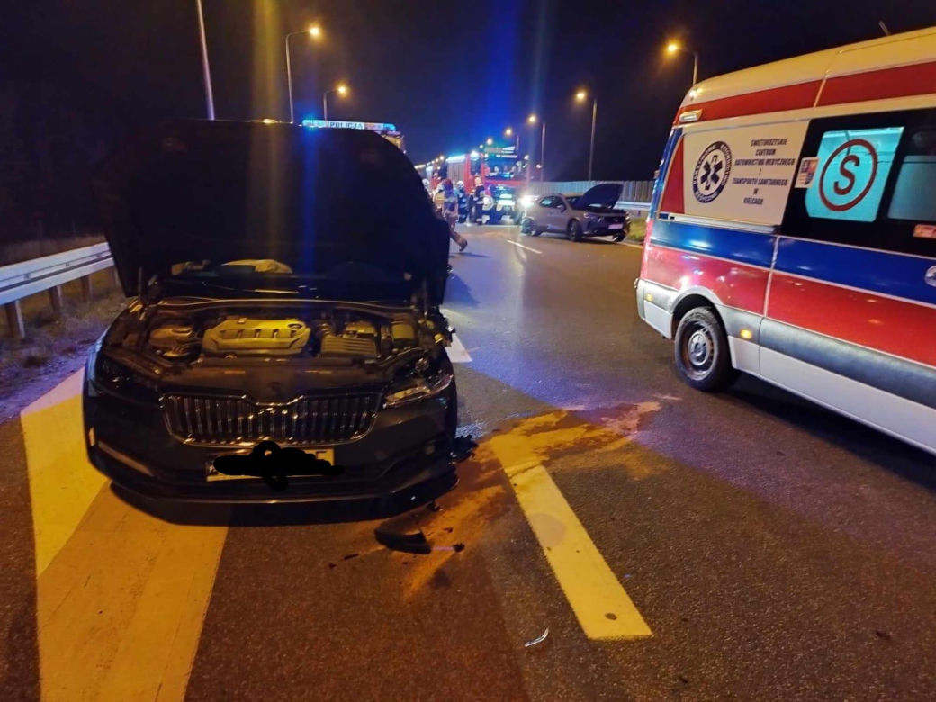 Wypadek na trasie ekspresowej S7 w Suchedniowie