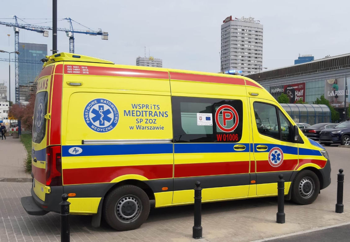 Wypadek na stacji metra w Centrum. Mężczyzna runął pod pędzący pociąg