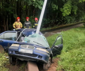 Groźne zdarzenie na wyjeździe z Torunia. Kierowca miał gigantyczne szczęście
