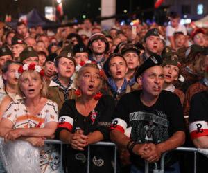 Rodzina Nawrockich śpiewa (nie)zakazane piosenki)
