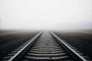 Tragedia na torach w Wielkopolsce. Co doprowadziło do śmierci nastolatki?