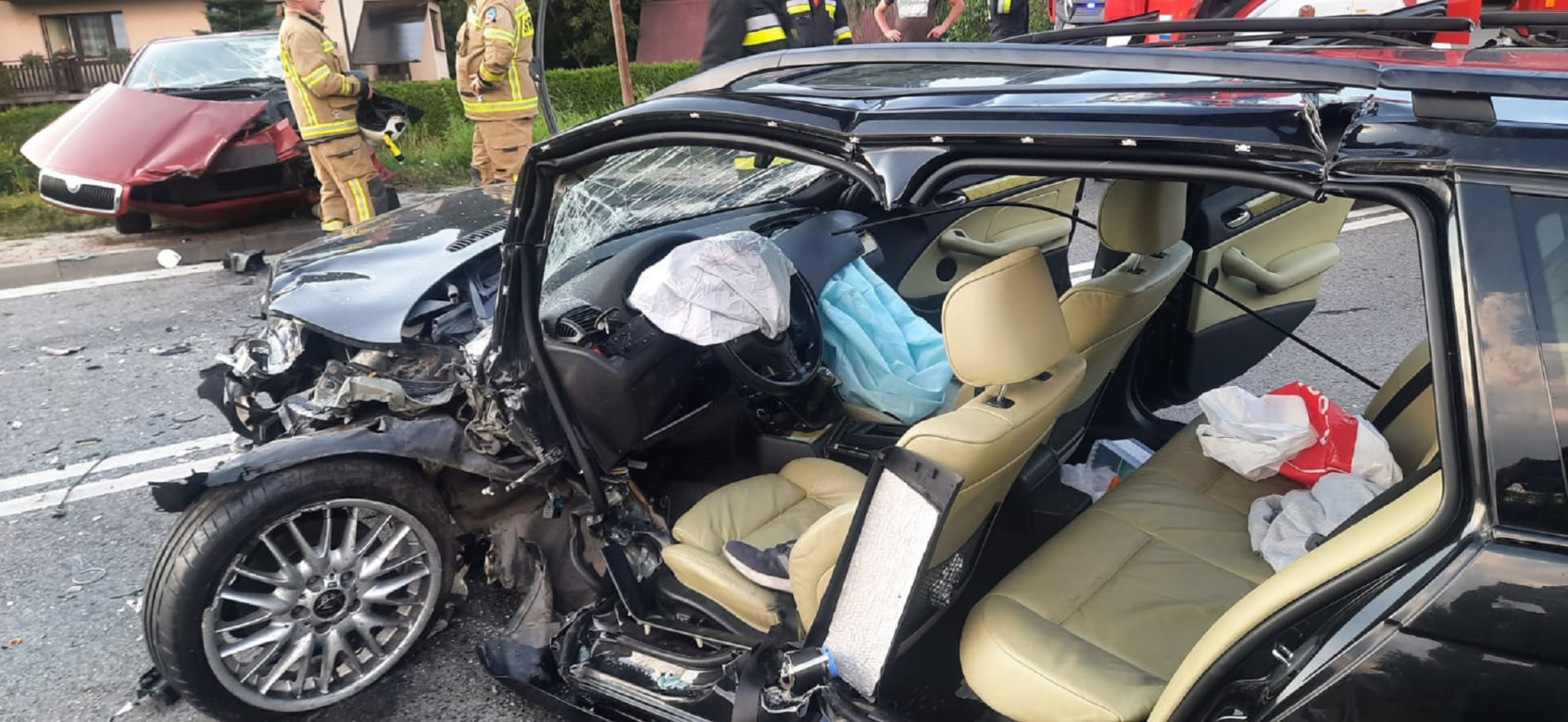 Makabryczny wypadek w Kadczy. Siedem osób poszkodowanych