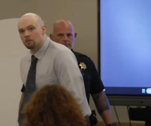 Kurier porwał 7-latkę i ją zabił! To zdjęcie przeraża