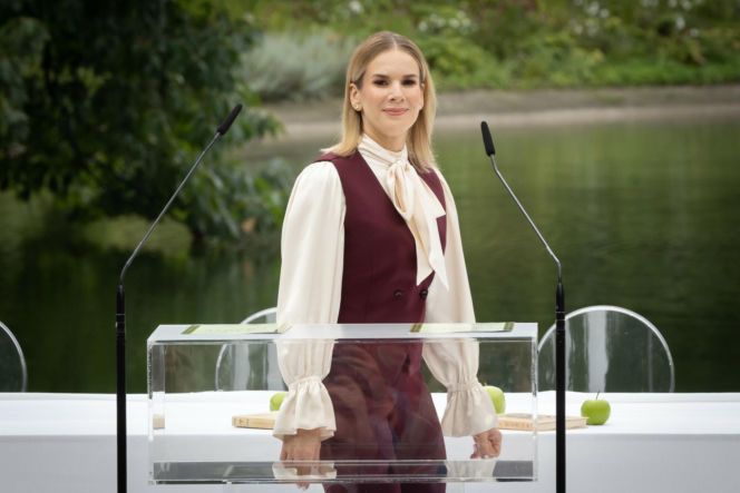 Marta Nawrocka w czerwieni