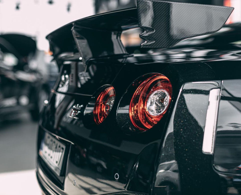Krzysztof Hołowczyc i nowy Nissan GT-R Nismo