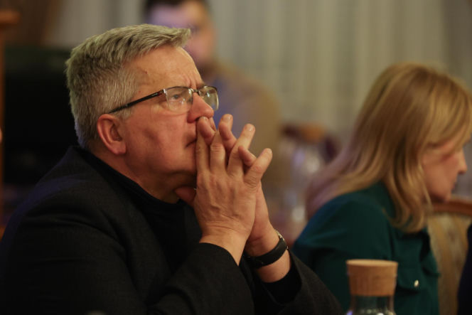 Bronisław Komorowski dorabia do emerytury. 11 tys. zł to dla niego za mało