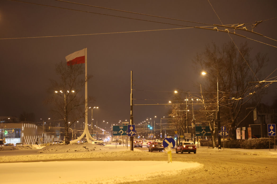 Śnieżny Lublin wieczorową porą