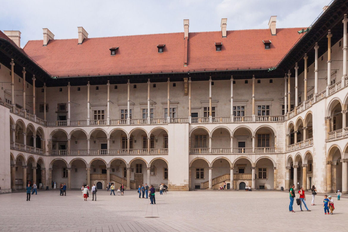 To najpiękniejsza atrakcja turystyczna w Małopolsce według AI. Znajduje się w mieście królów