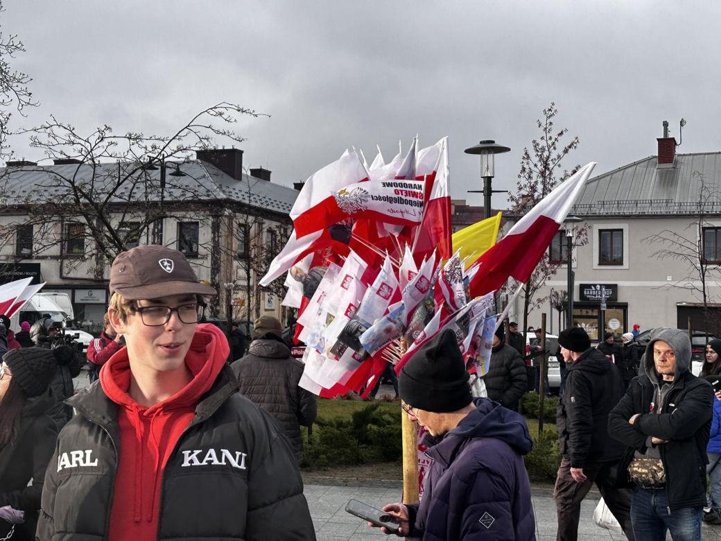 Chaos w Końskich. Dwie debaty prezydenckie, tłumy ludzi na rynku 