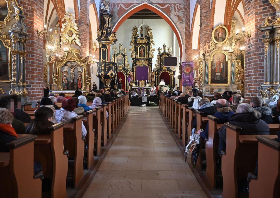 Starogard Gdański. Pogrzeb dzieci, które zmarły w tragicznym pożarze