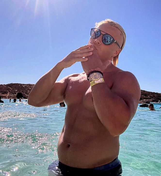 SKOLIM robi masę, ja fast food i kiełbasę