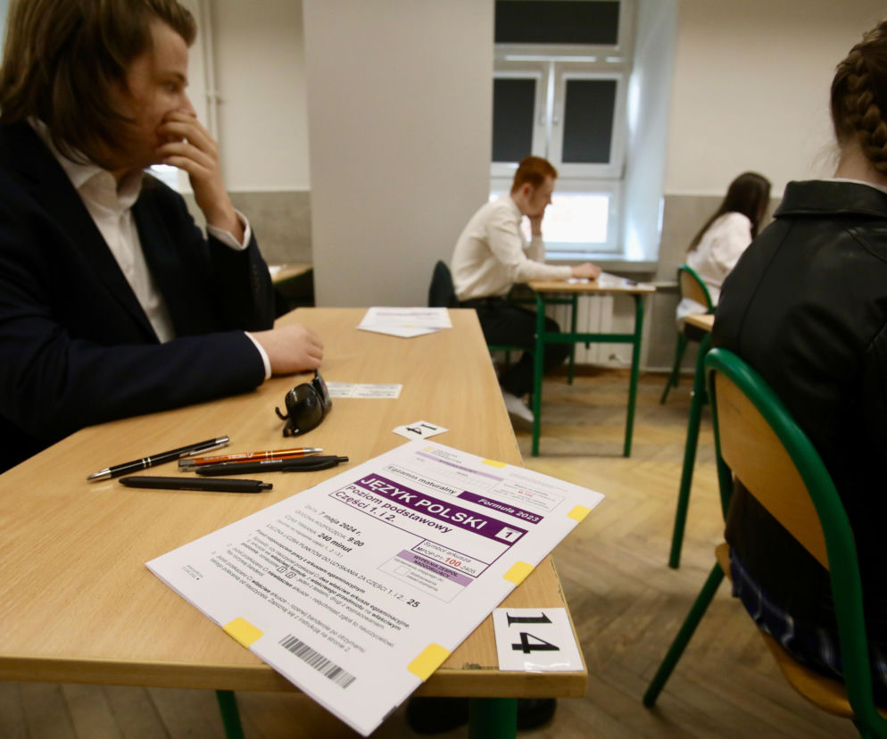 Matura 2026 z języka polskiego unieważniona?! CKE zabiera głos. Arkusze hulają w sieci! 