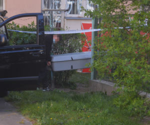 Wypadł z 9. piętra z torbą narkotyków