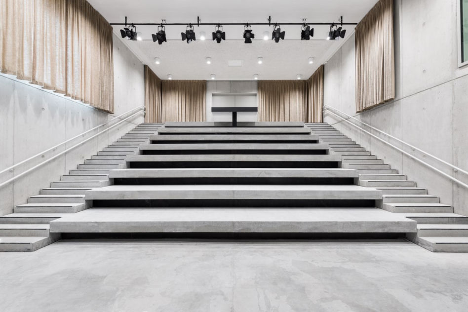 Architektoniczna utopia? Siedziba miejskiej biblioteki i Akademii Sztuk Performatywnych w Aalst