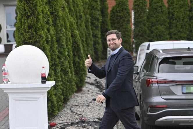 Politycy PiS jadą na wyjazdowe posiedzenie klubu