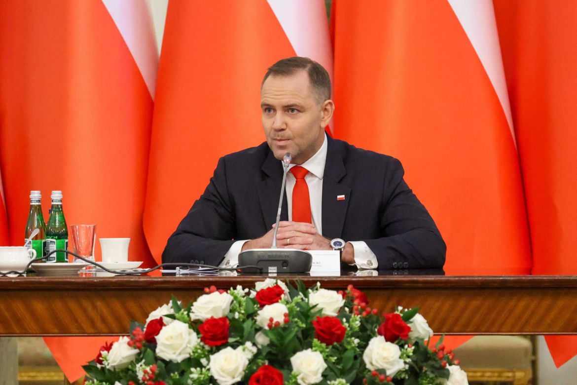 Iskrzy między Donaldem Tuskiem a Karolem Nawrockim
