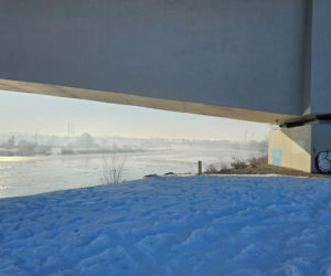 Wierzchosławice - akcja strażaków na zamarzniętym Dunajcu