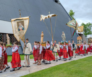 Kard. Ryś w Bukowinie Tatrzańskiej: Bóg każdego z nas nosi na swoich skrzydłach