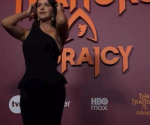 Gwiazda TVN w opiętej sukience! Malwina Wędzikowska szokuje figurą