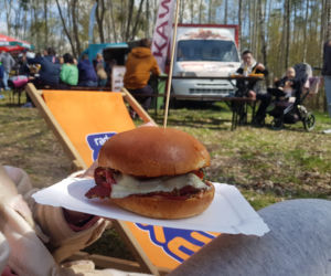 Festiwal Smaków Food Trucków w Olsztynie. Tłumy mieszkańców nad Ukielem [ZDJĘCIA]