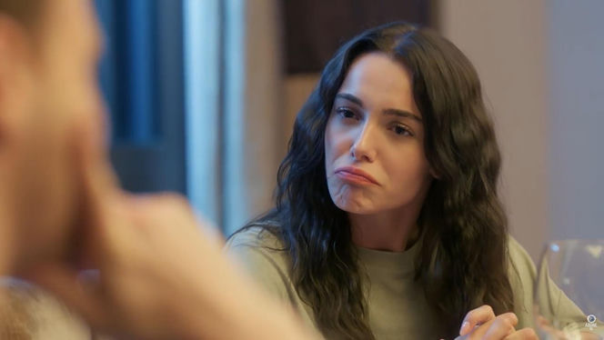 Kiedy ktoś kocha bardziej. Ateş, Leyla