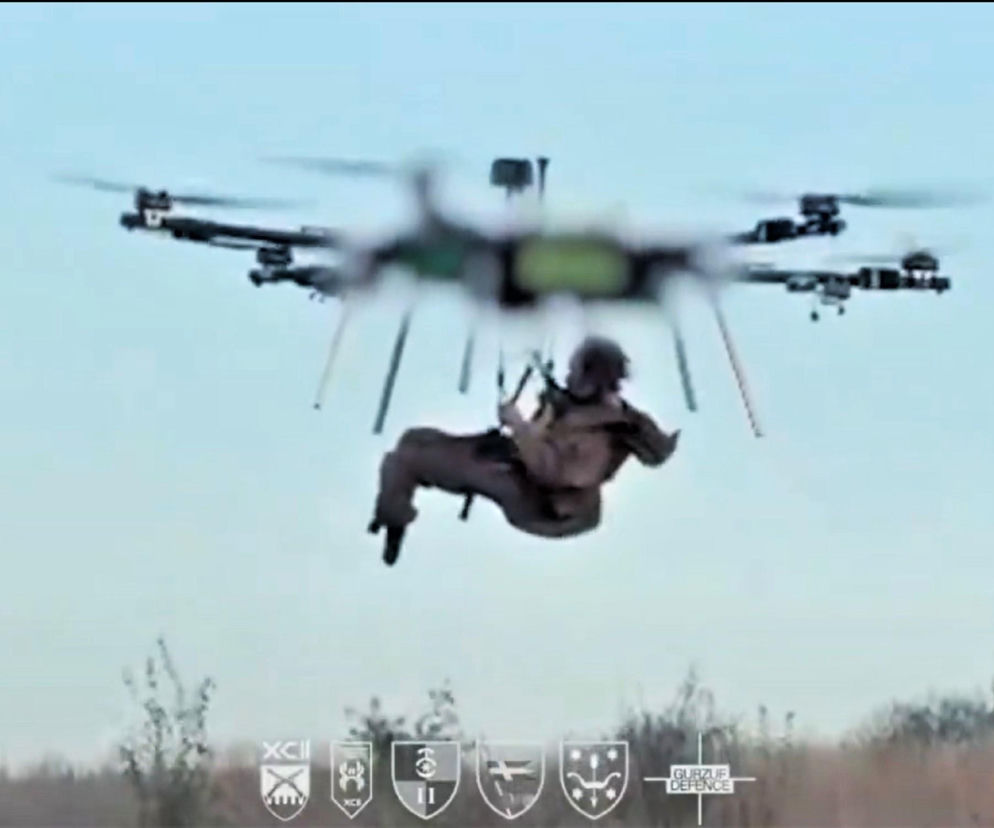Pierwszy ranny żołnierz ewakuowany dronem wielowirnikowym
