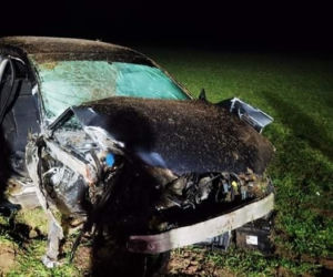 Lipiny. Makabryczny wypadek audi! Pasażerka nie żyje, kierowca - ciężko ranny [ZDJĘCIA]
