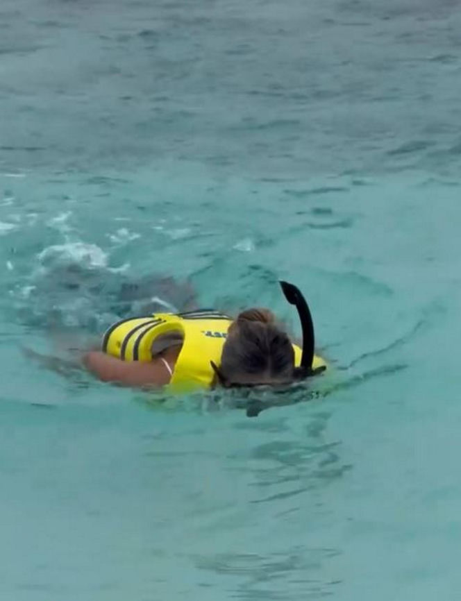 Małgorzata Rozenek i Radosław Majdan nurkują  Malediwach