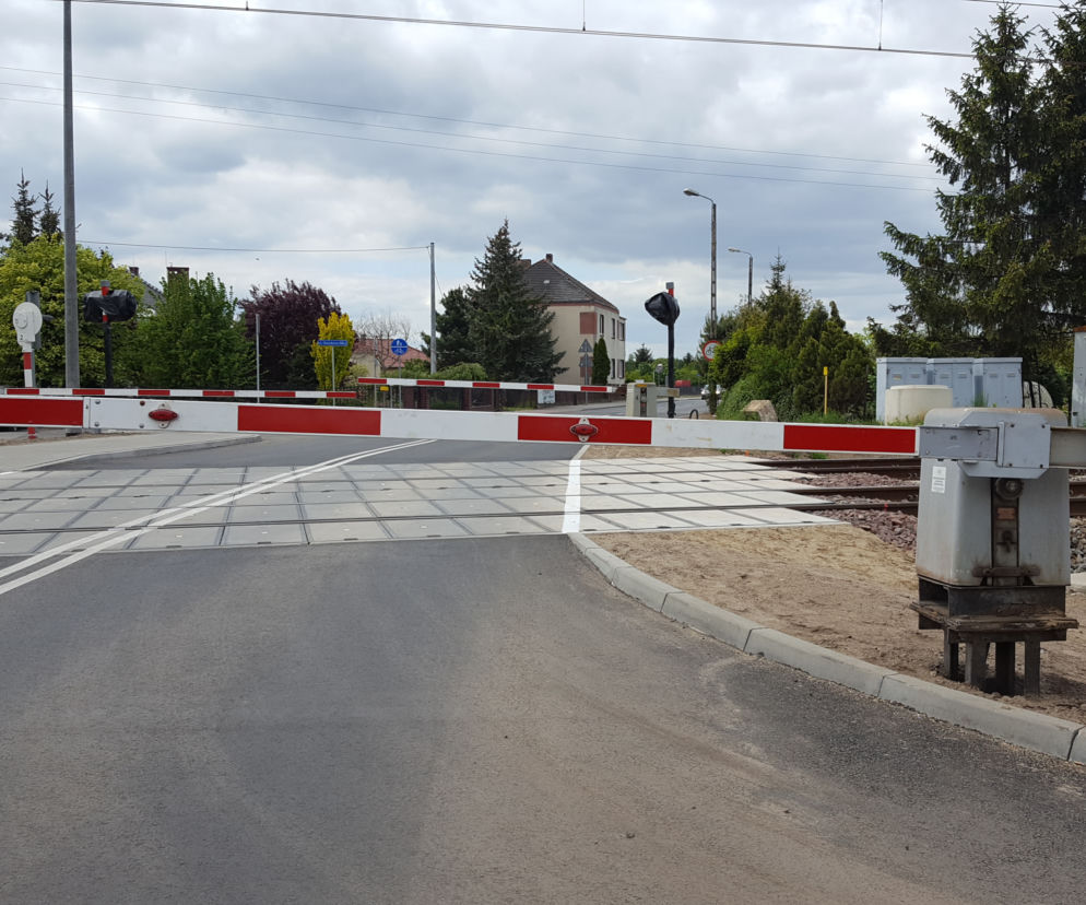 ​Kolej zmienia termin zamknięcia trzech przejazdów kolejowych w Lesznie