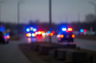 Tragiczna śmierć pod Środą Śląską! Znalezioną na poboczu osobówką podróżowali 22- i 28-latek