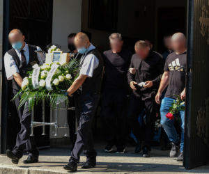 Ukochany wrzucił Basi pierścionek zaręczynowy do grobu