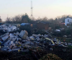 Torowa rewolucja: wycinka drzew na pętli Pomorzany i likwidacja działek