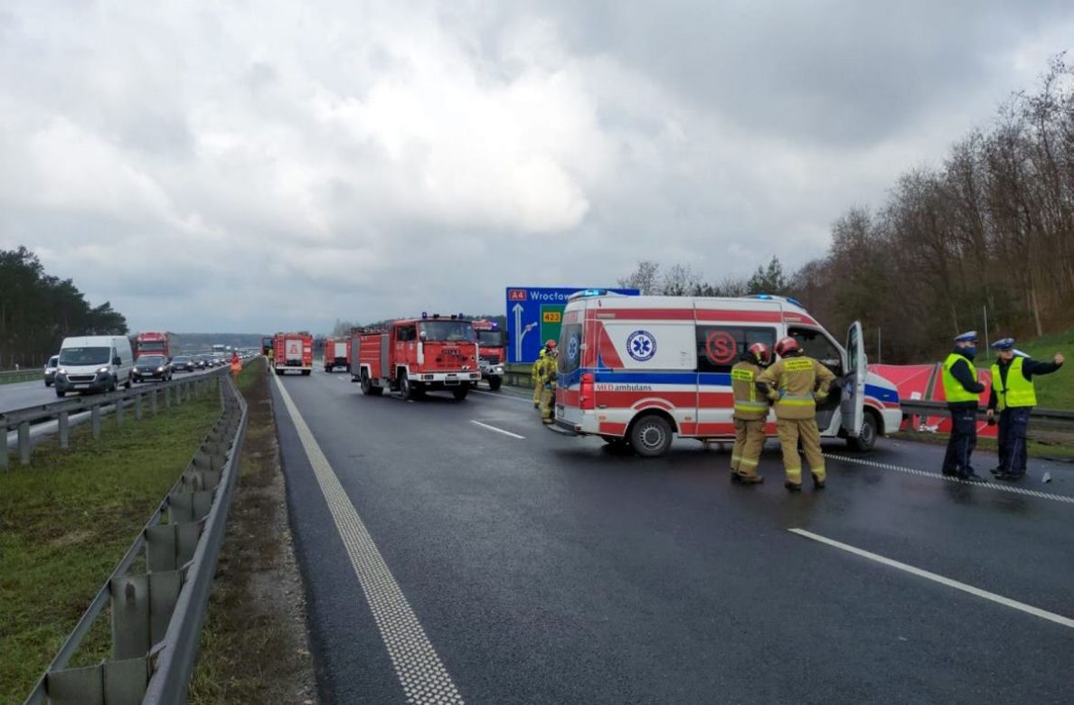 Śmiertelny wypadek na A4. Nie żyje dziecko.