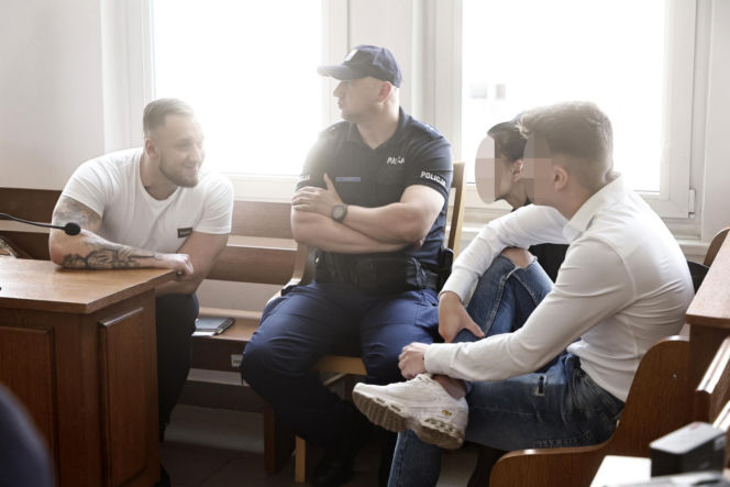 „Zamówili dwie butelki wódki i lemoniadę”. Kelner ujawnia, co działo się przed tragedią na Trasie Łazienkowskiej